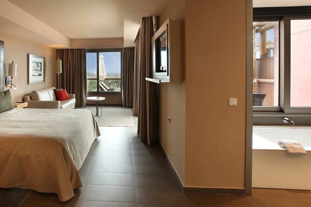 Lopesan Baobab Resort Meloneras Exterior photo A room at the hotel