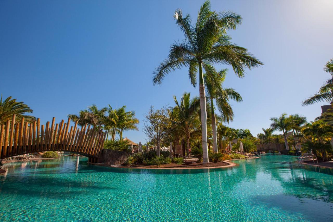 Lopesan Baobab Resort Meloneras Exterior photo The pool at the Sheraton Hotel